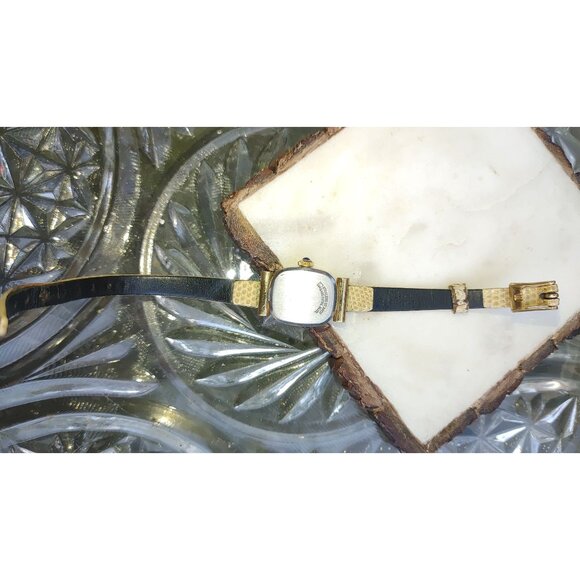 Pedre Wristwatch Leather Strap Gold-Tone Details Manual Wind Timepiece - Picture 5 of 11
